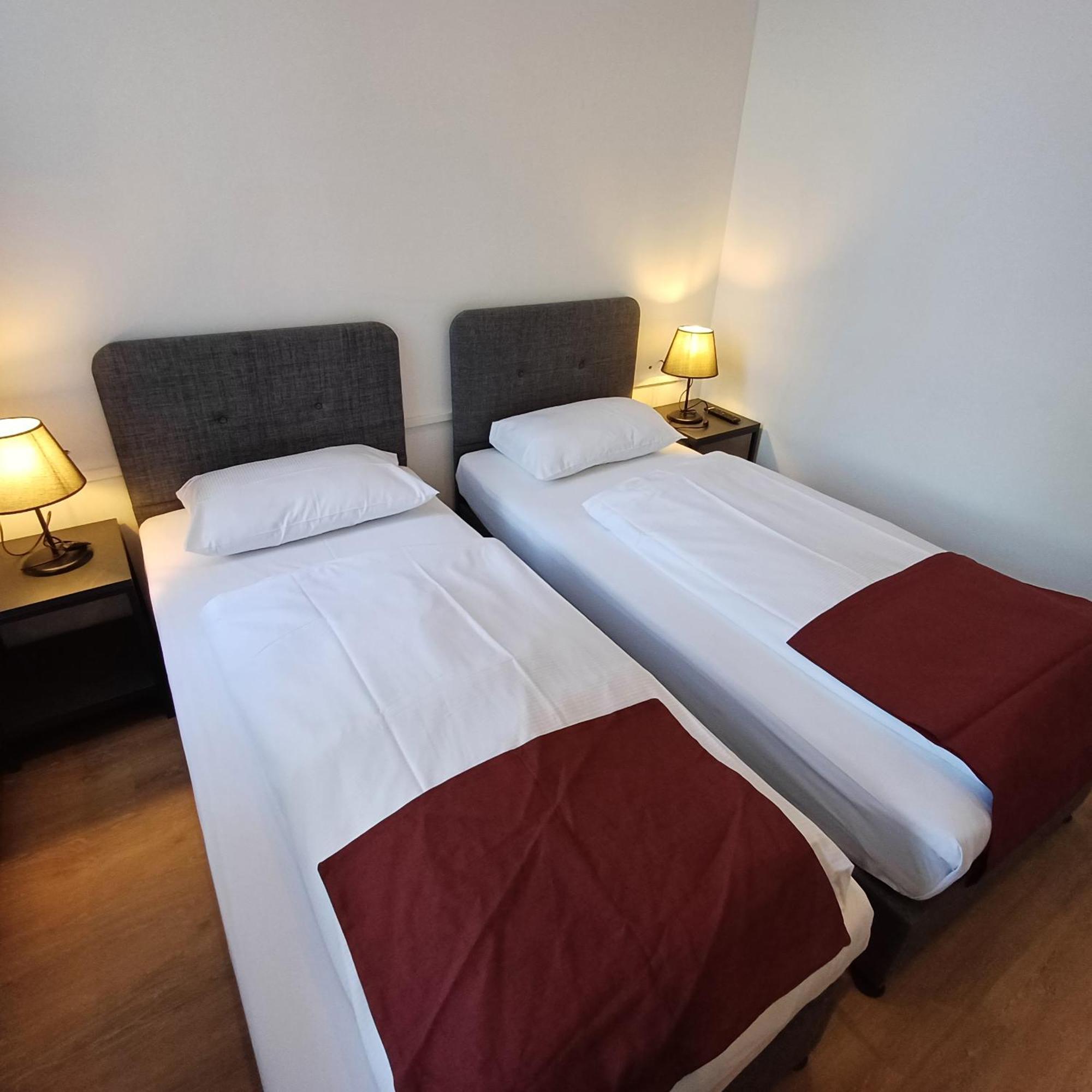 Trip Inn Hotel Duesseldorf Нойс Екстериор снимка