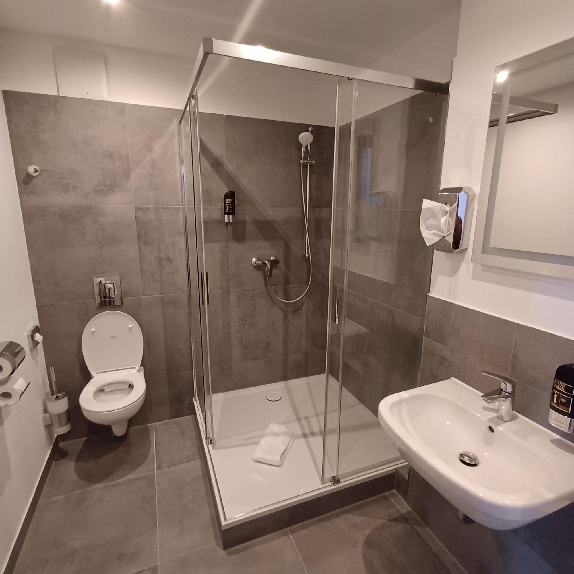 Trip Inn Hotel Duesseldorf Нойс Екстериор снимка