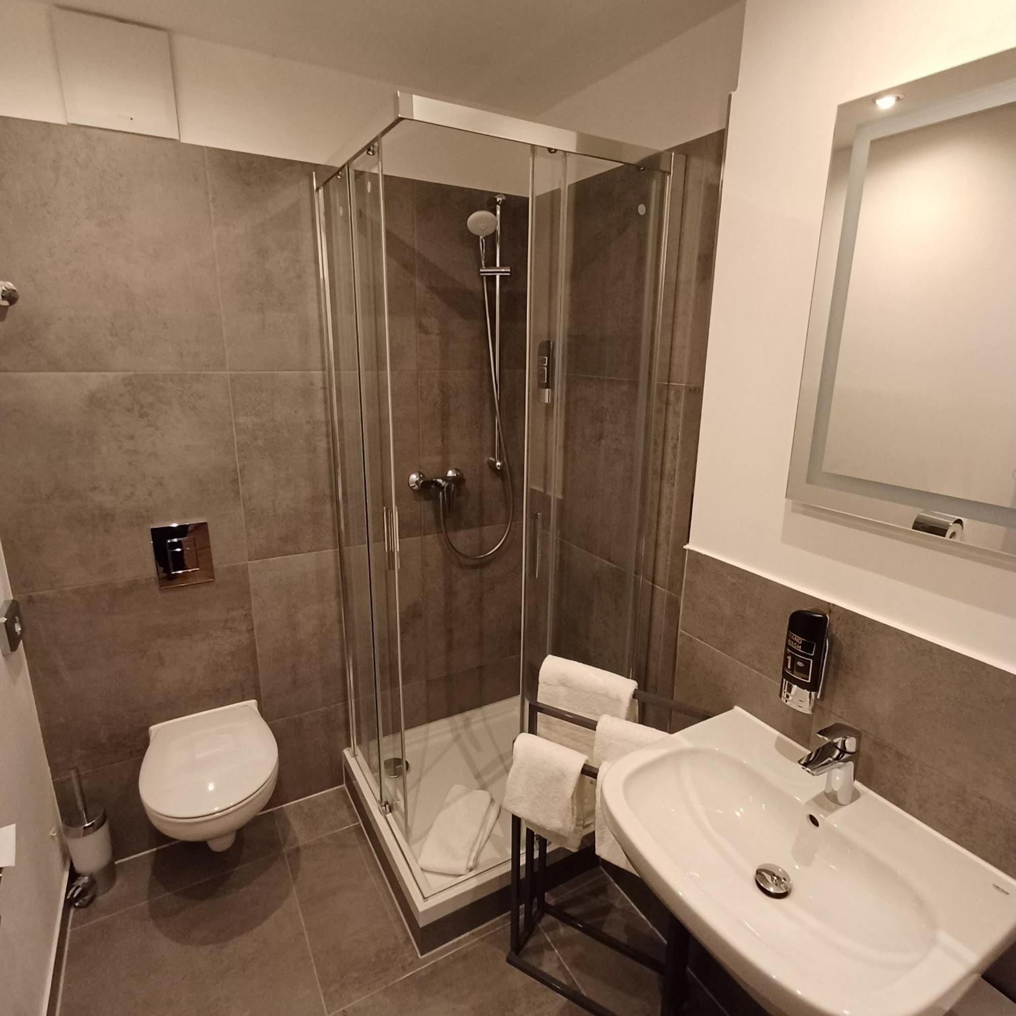 Trip Inn Hotel Duesseldorf Нойс Екстериор снимка